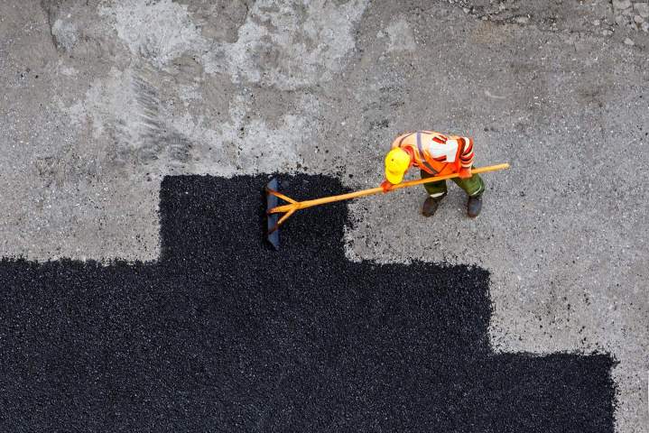 Votre expert en asphalte pour des surfaces résistantes et soignées